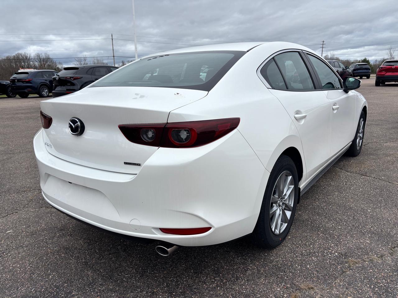 2025 Mazda 3 GS (A6) 4dr Front-Wheel Drive Sedan Photo2