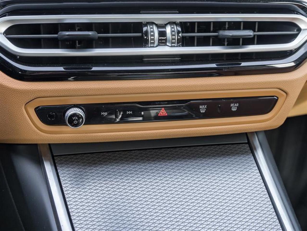 2023 BMW 330 i xDrive 4dr All-Wheel Drive Sedan Photo