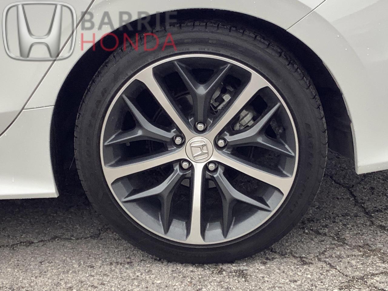 2024 Honda Civic Touring 4dr Sedan Photo