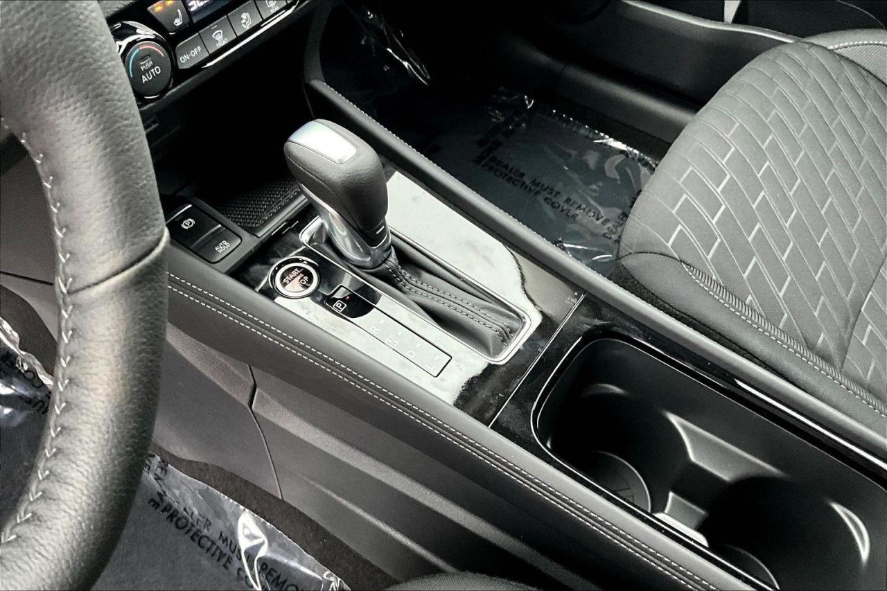 2025 Nissan Kicks Play SV 4dr Front-Wheel Drive Photo