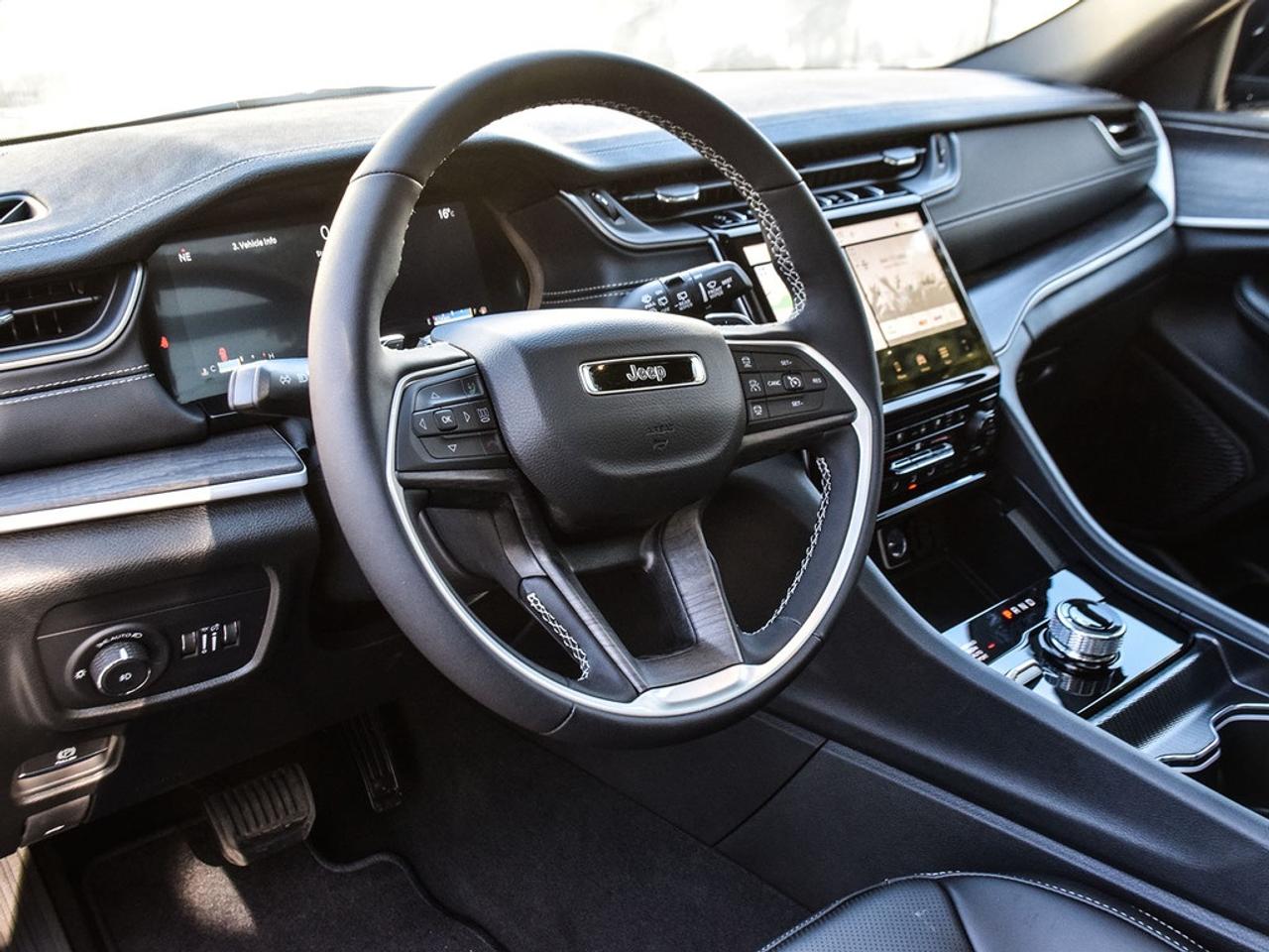 2025 Jeep Grand Cherokee Limited 4dr 4x4 Photo