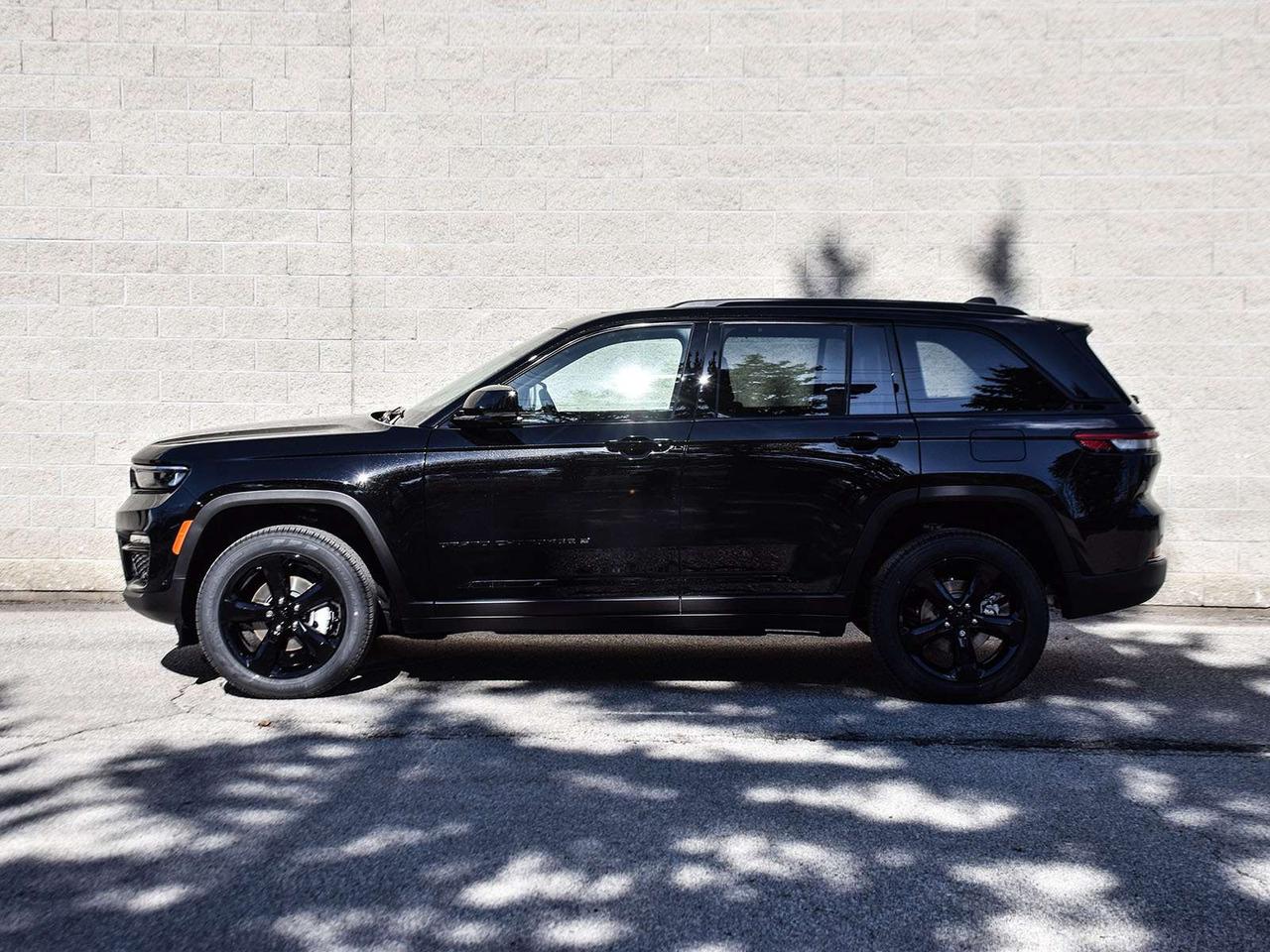 2025 Jeep Grand Cherokee Limited 4dr 4x4 Photo2