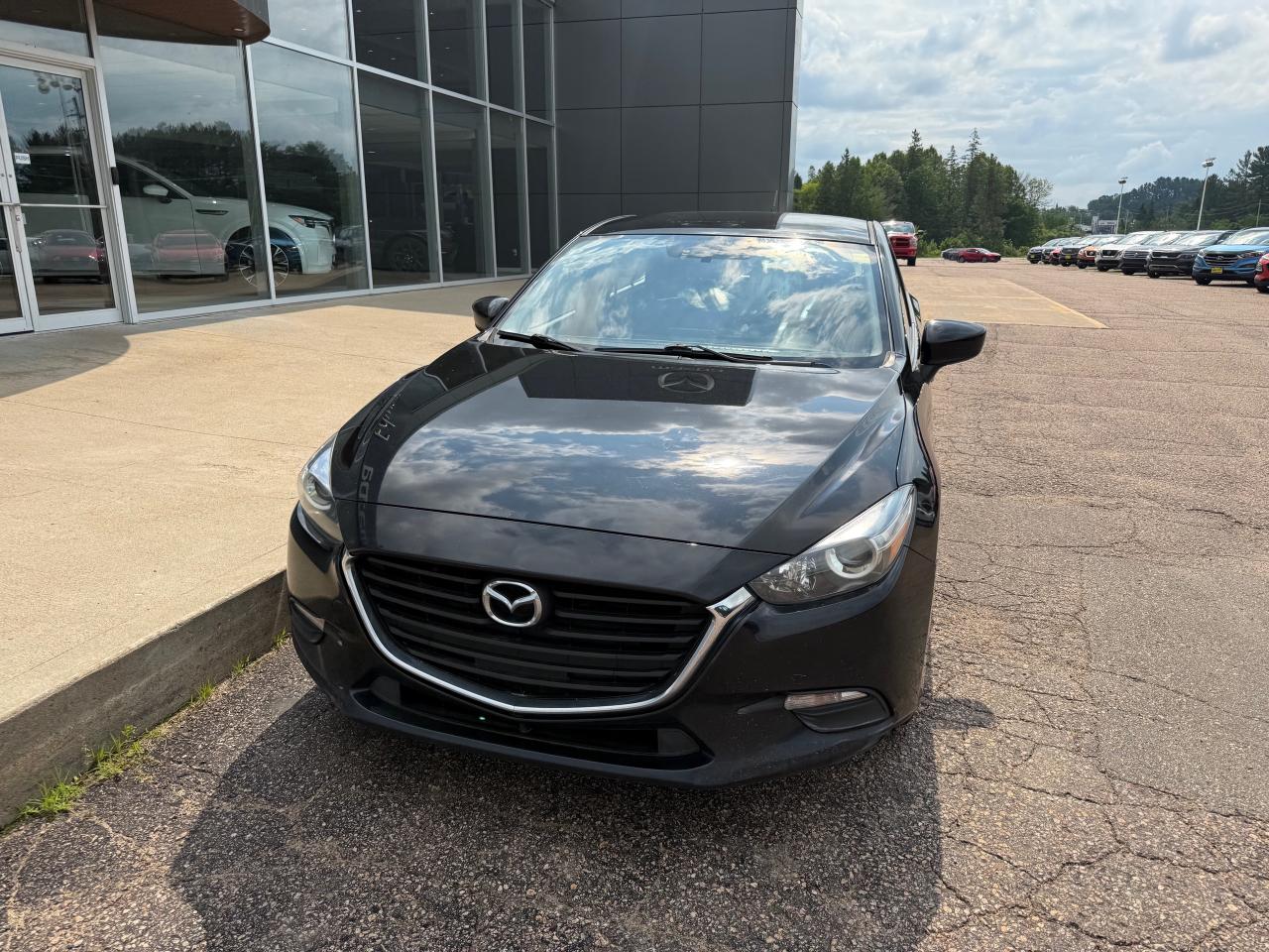 2017 Mazda 3 GX (M6) 4dr Sport Photo
