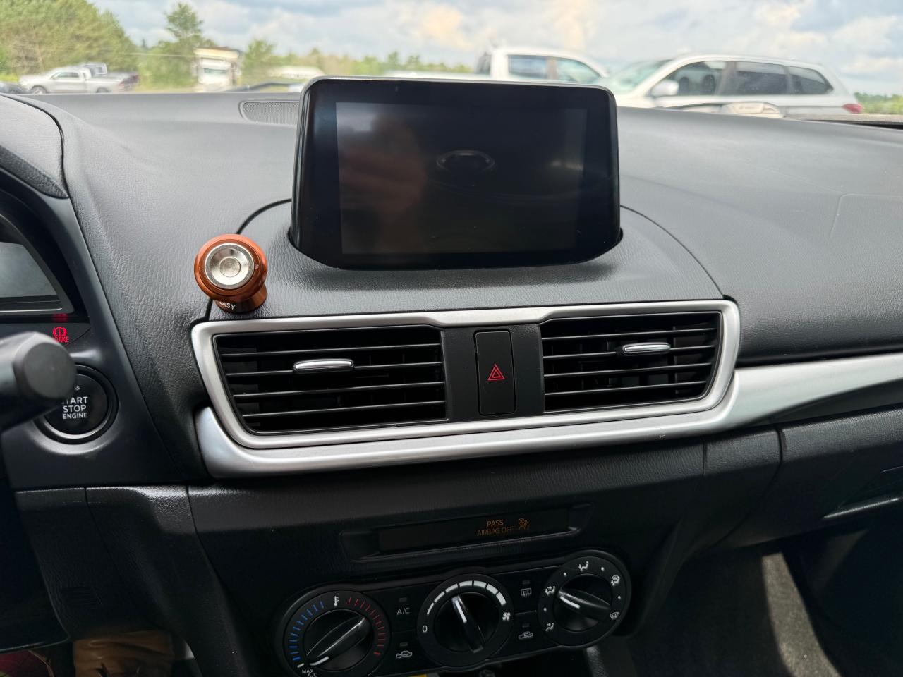 2017 Mazda 3 GX (M6) 4dr Sport Photo