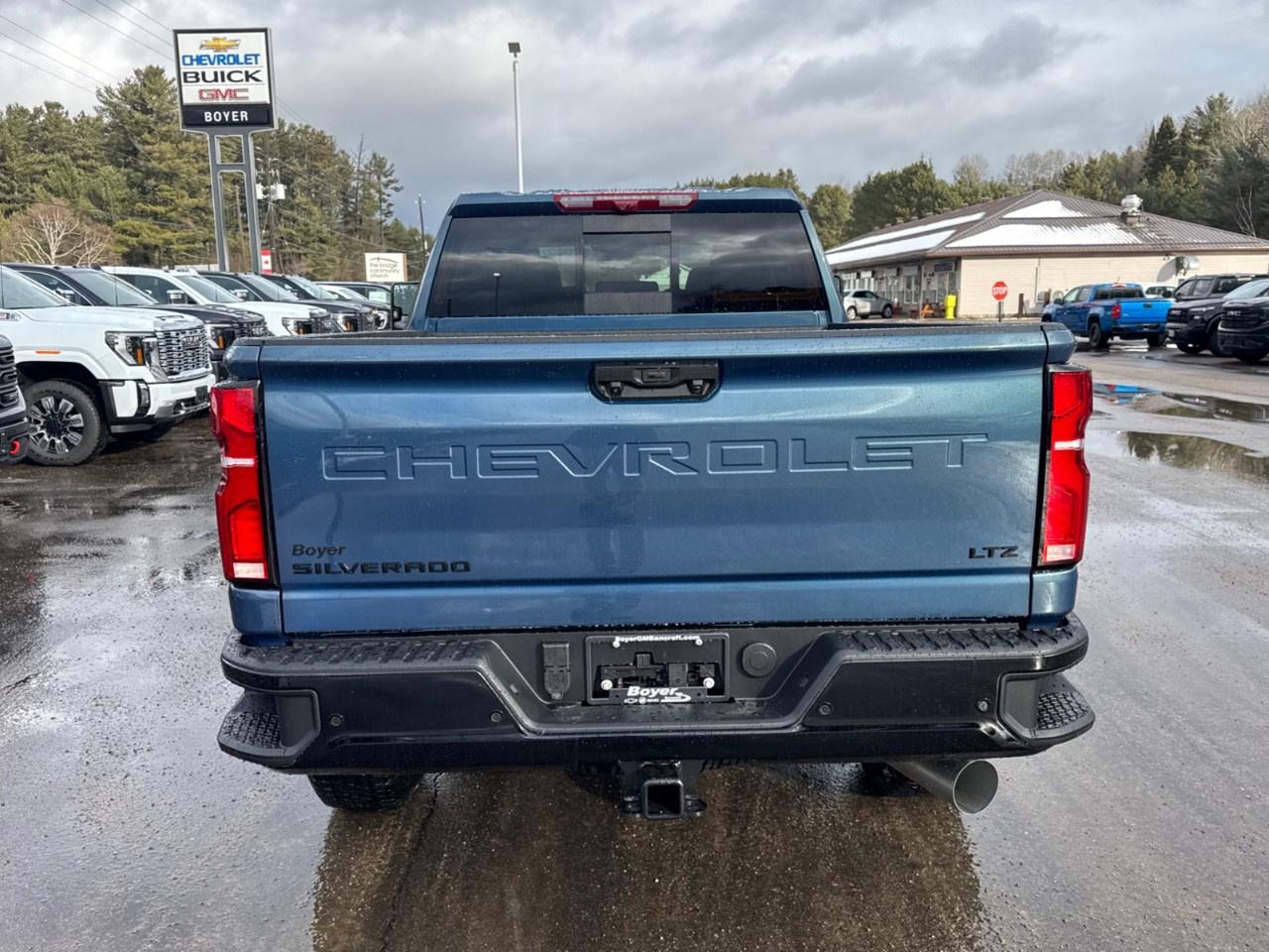 2026 Chevrolet SILVERADO 2500HD 4WD Crew Cab Standard Box LTZ Photo