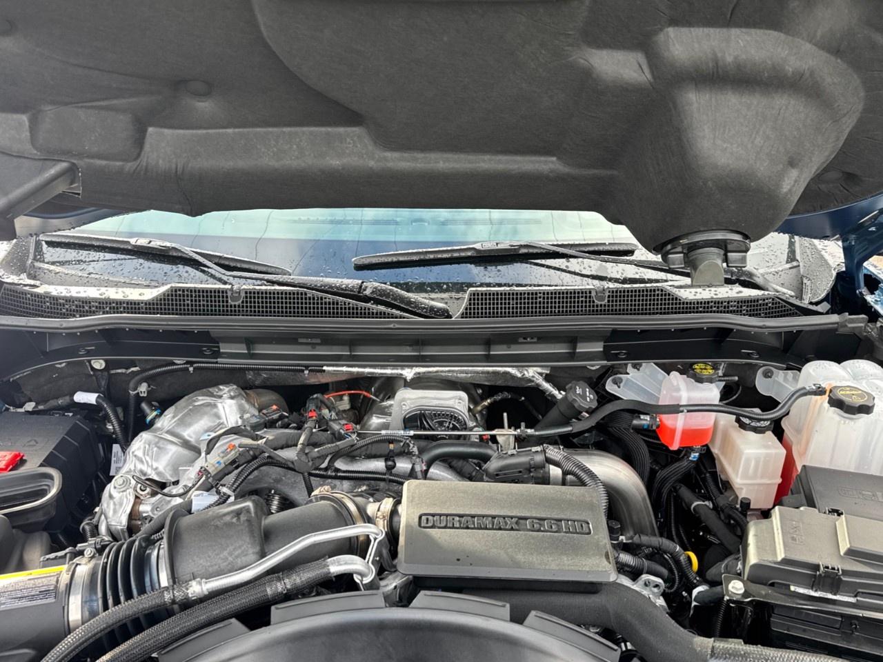 2026 Chevrolet SILVERADO 2500HD 4WD Crew Cab Standard Box LTZ Photo