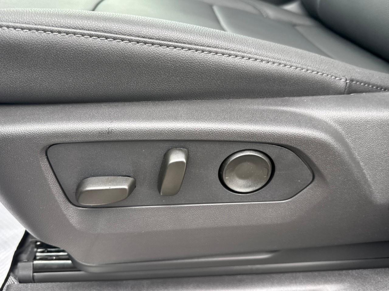 2026 Chevrolet SILVERADO 2500HD 4WD Crew Cab Standard Box LTZ Photo