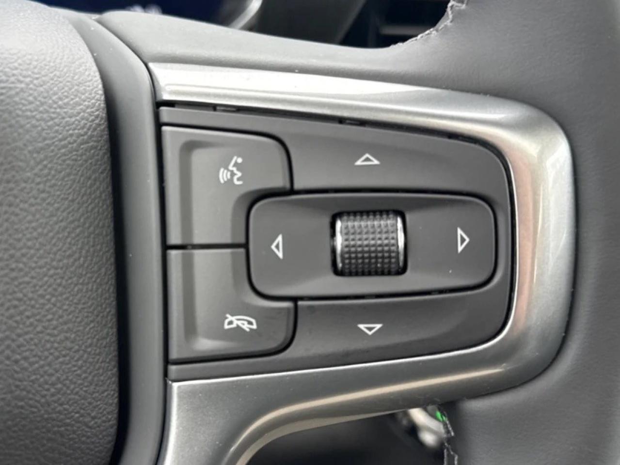 2026 Chevrolet SILVERADO 2500HD 4WD Crew Cab Standard Box LTZ Photo