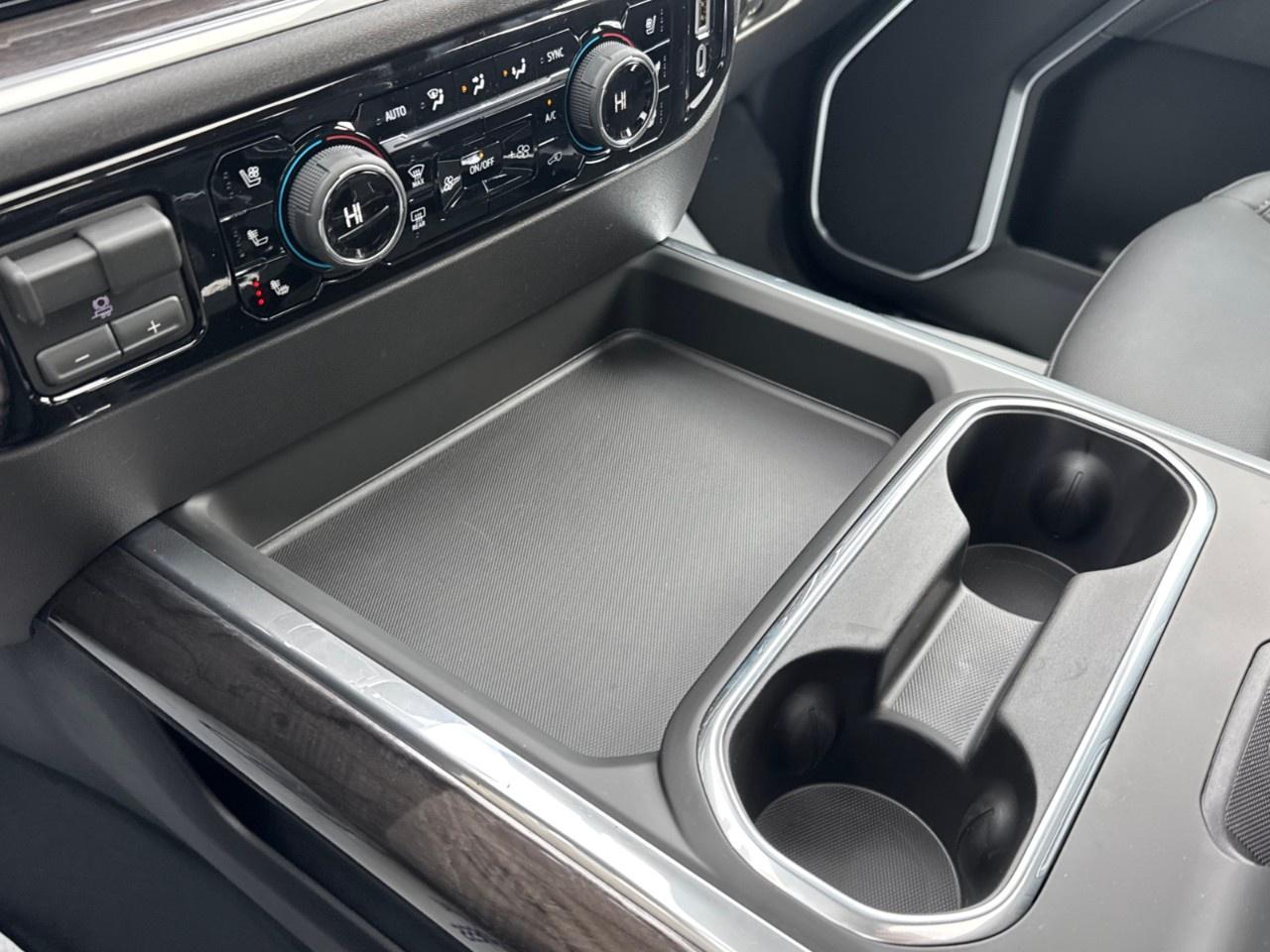 2026 Chevrolet SILVERADO 2500HD 4WD Crew Cab Standard Box LTZ Photo