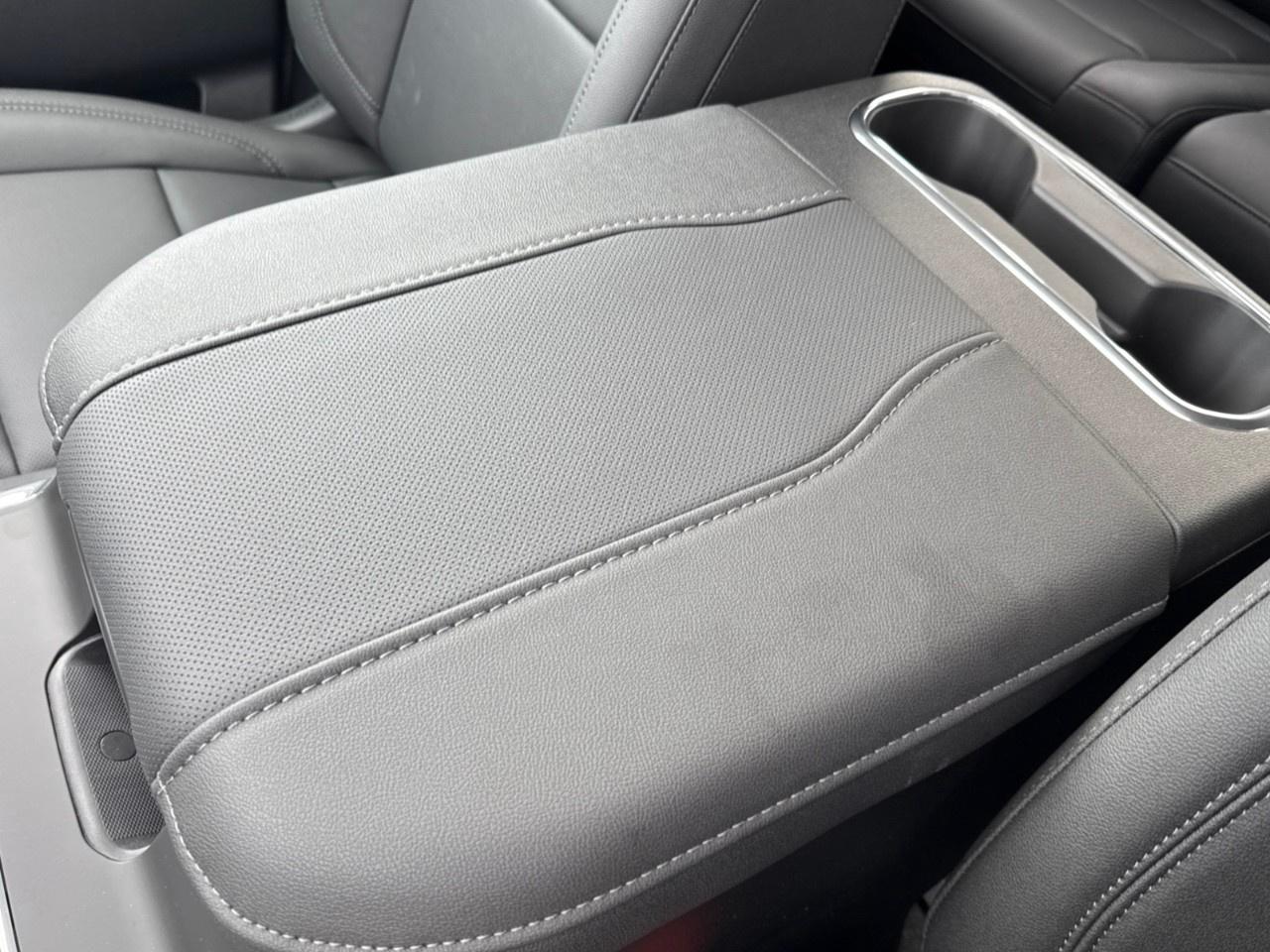 2026 Chevrolet SILVERADO 2500HD 4WD Crew Cab Standard Box LTZ Photo