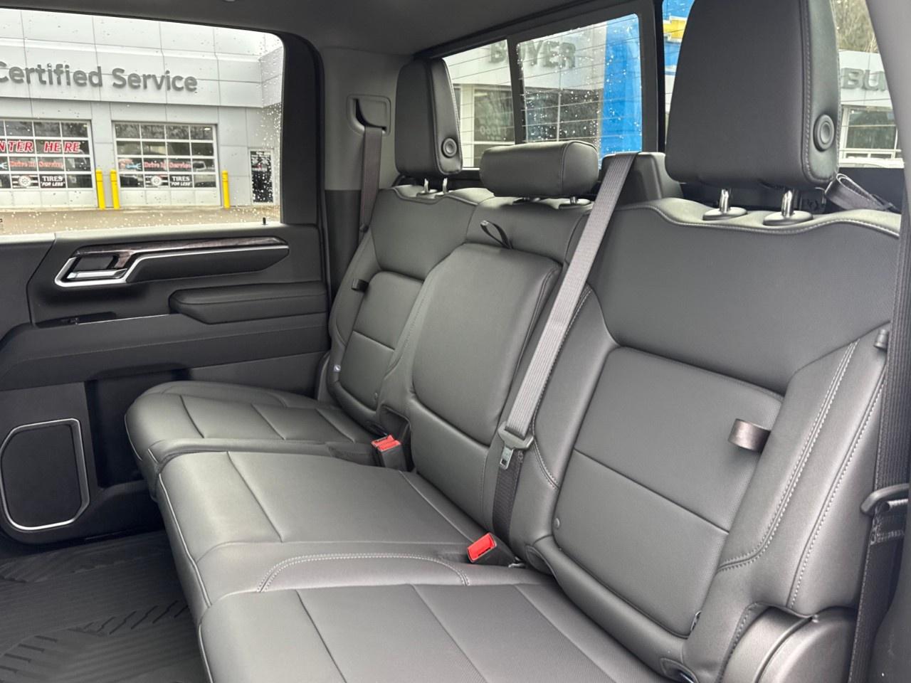 2026 Chevrolet SILVERADO 2500HD 4WD Crew Cab Standard Box LTZ Photo