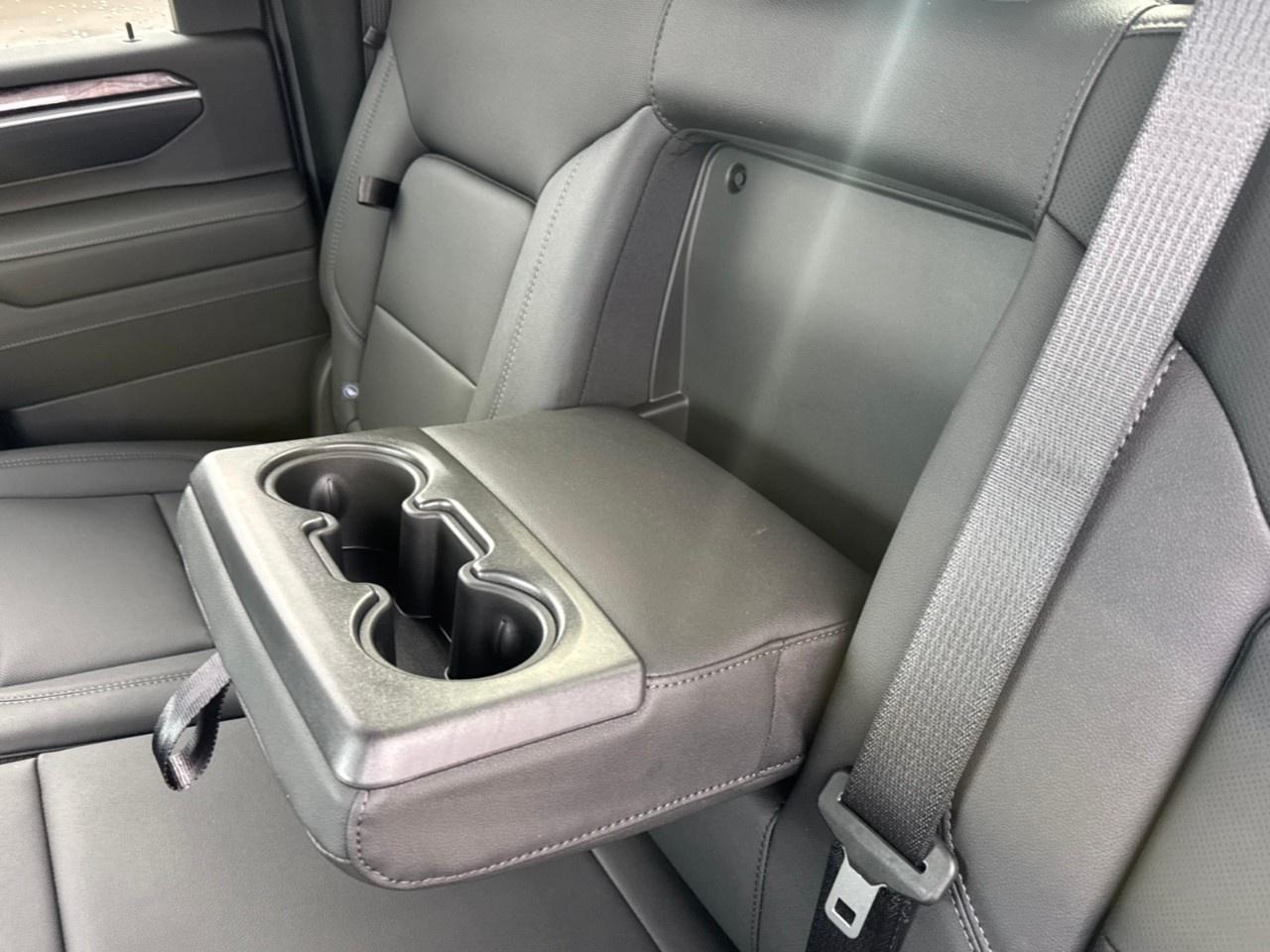 2026 Chevrolet SILVERADO 2500HD 4WD Crew Cab Standard Box LTZ Photo