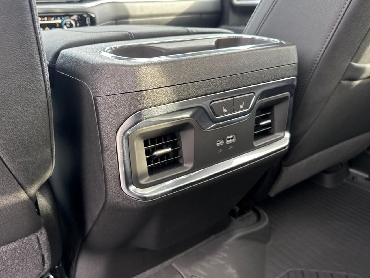 2026 Chevrolet SILVERADO 2500HD 4WD Crew Cab Standard Box LTZ Photo