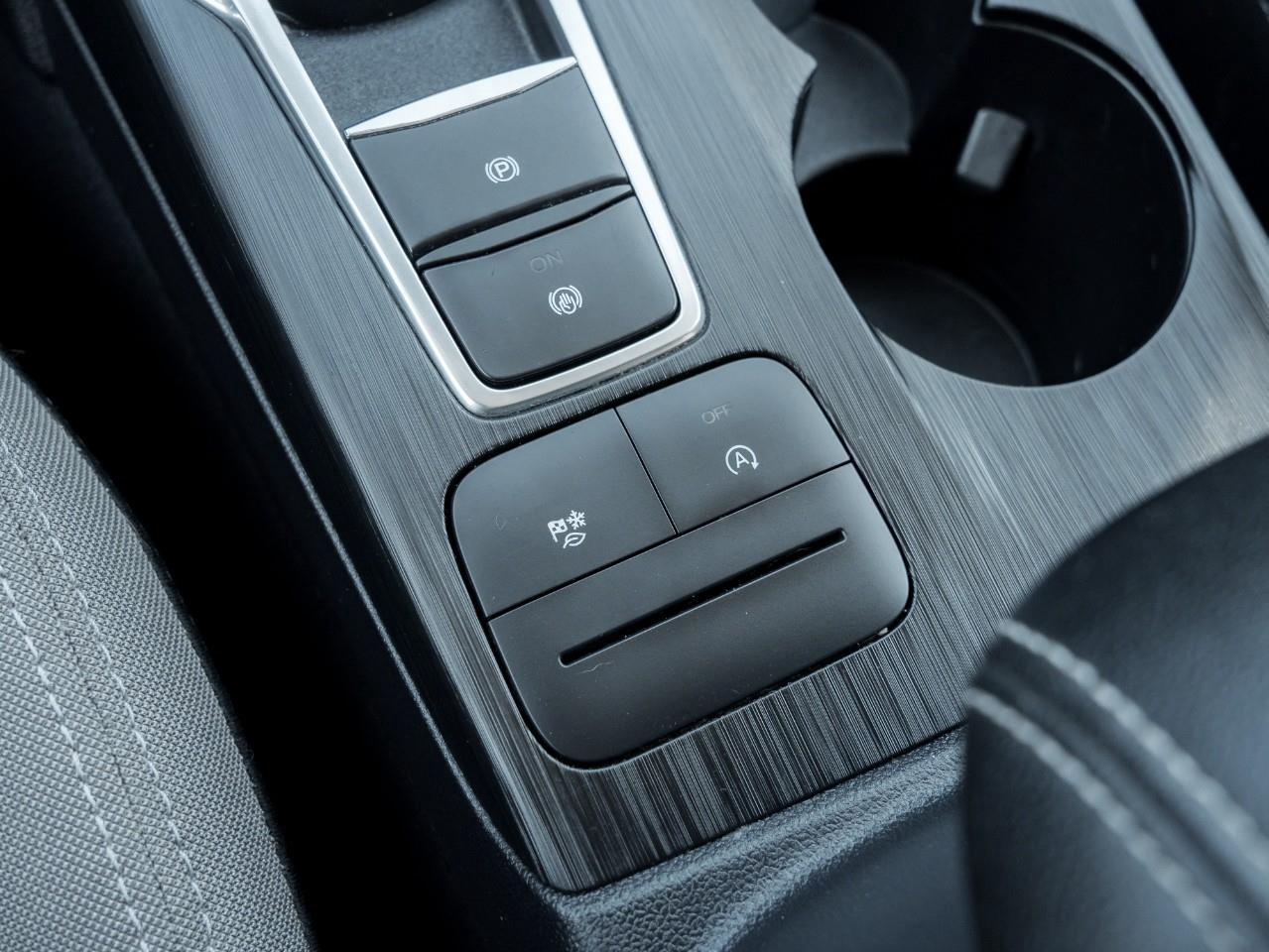 2022 Ford Escape SE 4dr Front-wheel Drive Photo