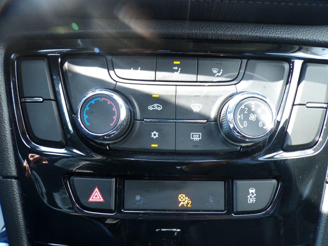 2022 Buick Encore Preferred Front-Wheel Drive Photo