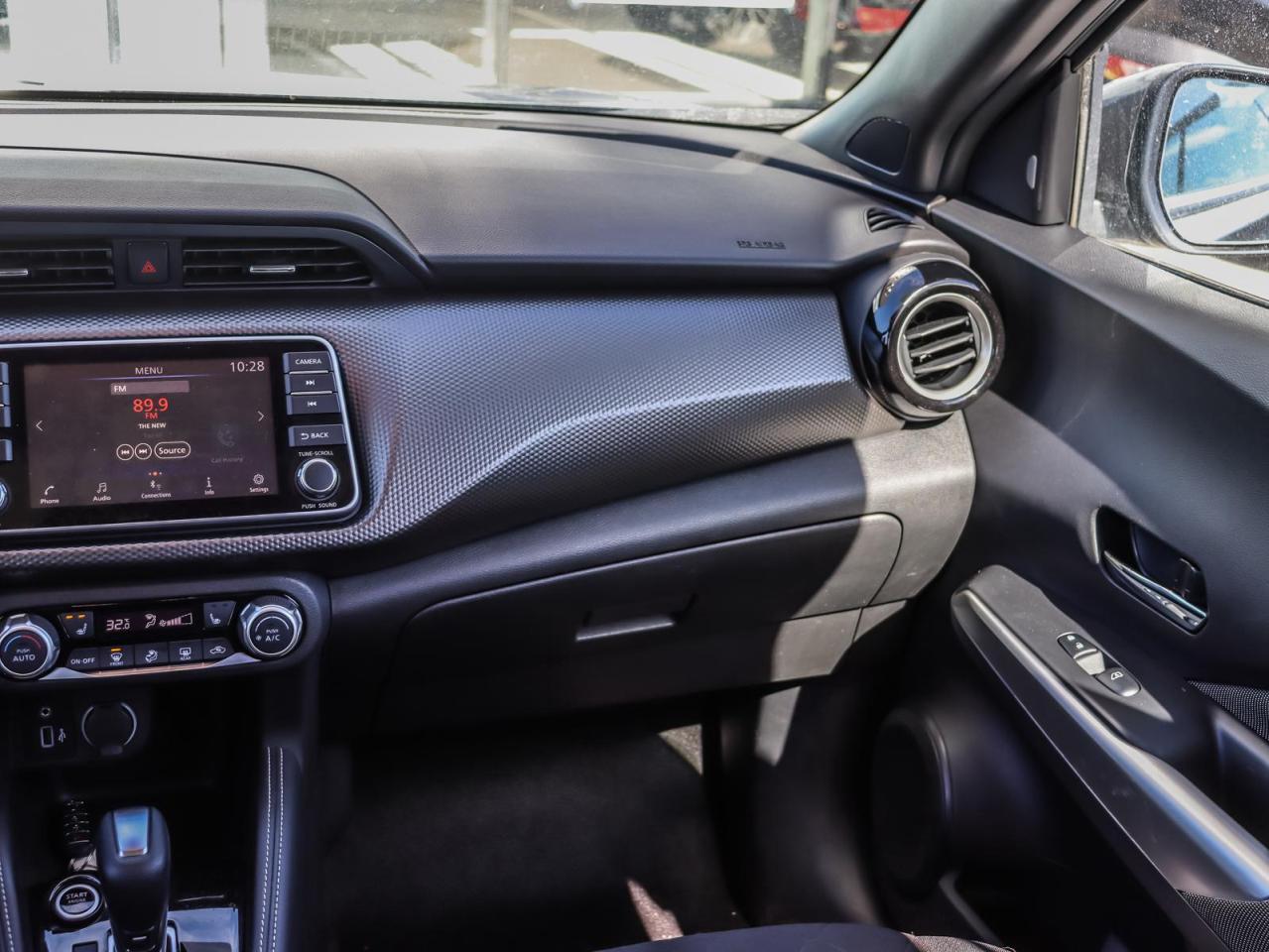 2020 Nissan Kicks SV (CVT) 4dr Front-Wheel Drive Photo