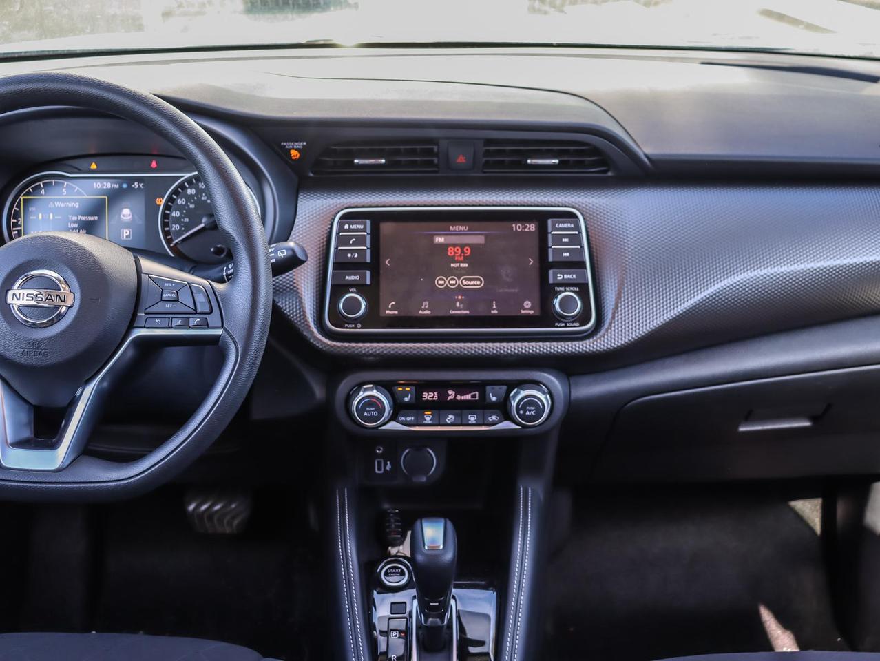 2020 Nissan Kicks SV (CVT) 4dr Front-Wheel Drive Photo