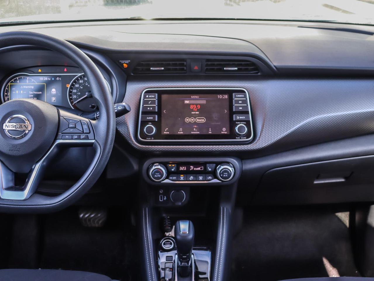 2020 Nissan Kicks SV (CVT) 4dr Front-Wheel Drive Photo