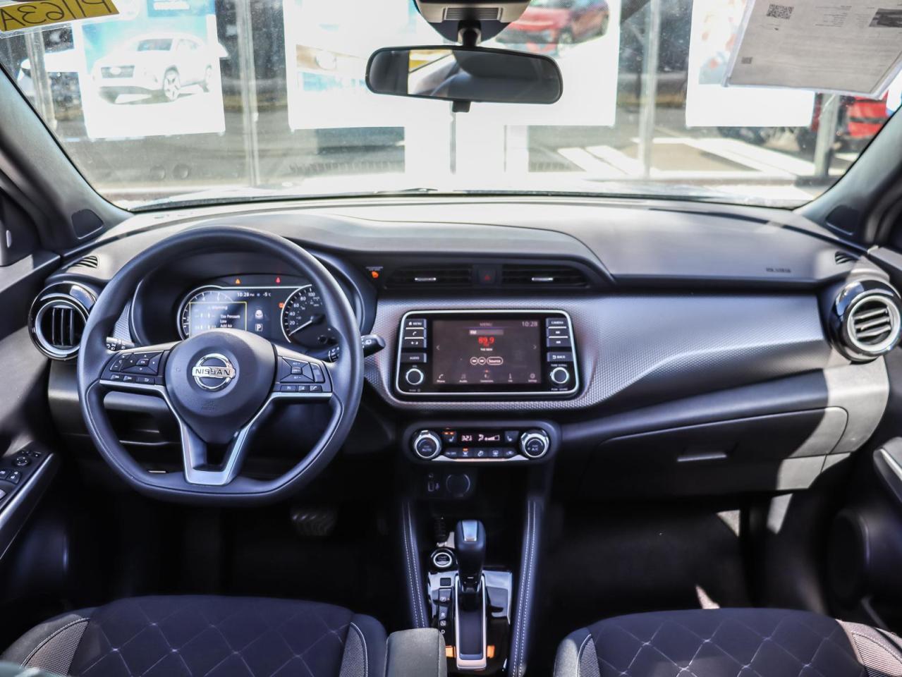 2020 Nissan Kicks SV (CVT) 4dr Front-Wheel Drive Photo