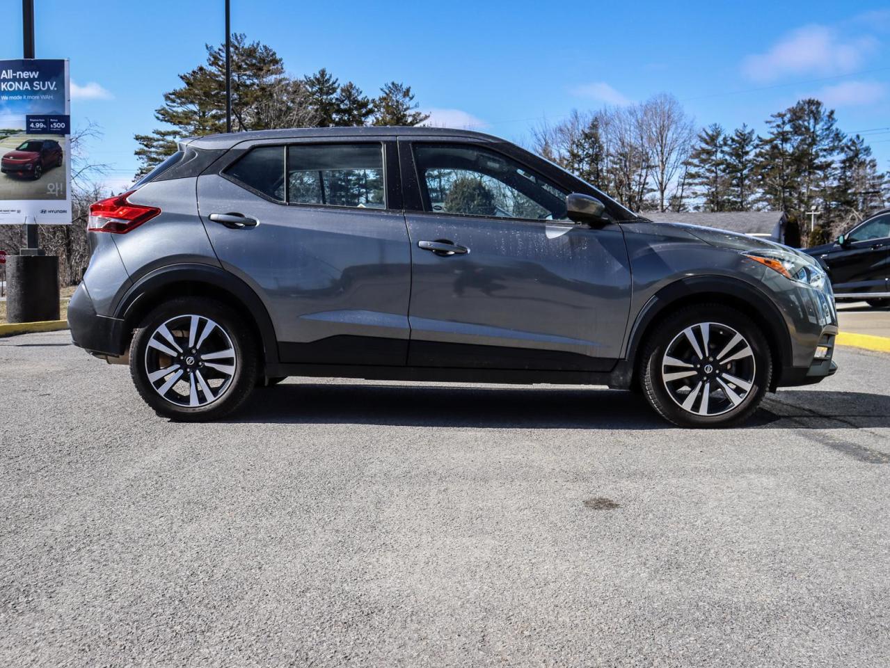 2020 Nissan Kicks SV (CVT) 4dr Front-Wheel Drive Photo