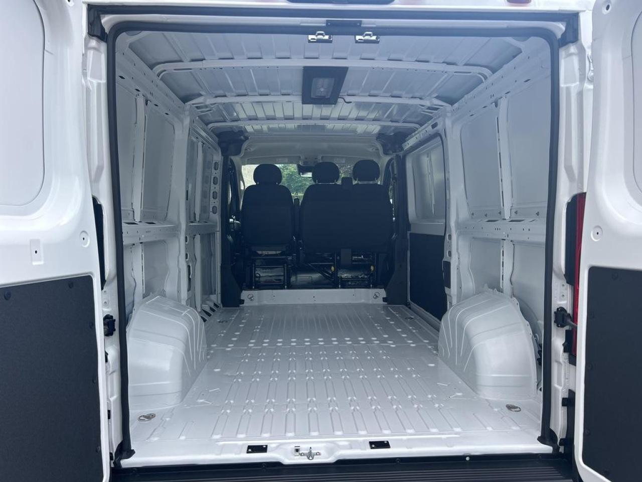 2025 RAM ProMaster 1500 Low Roof Cargo Van 136 in. WB Photo