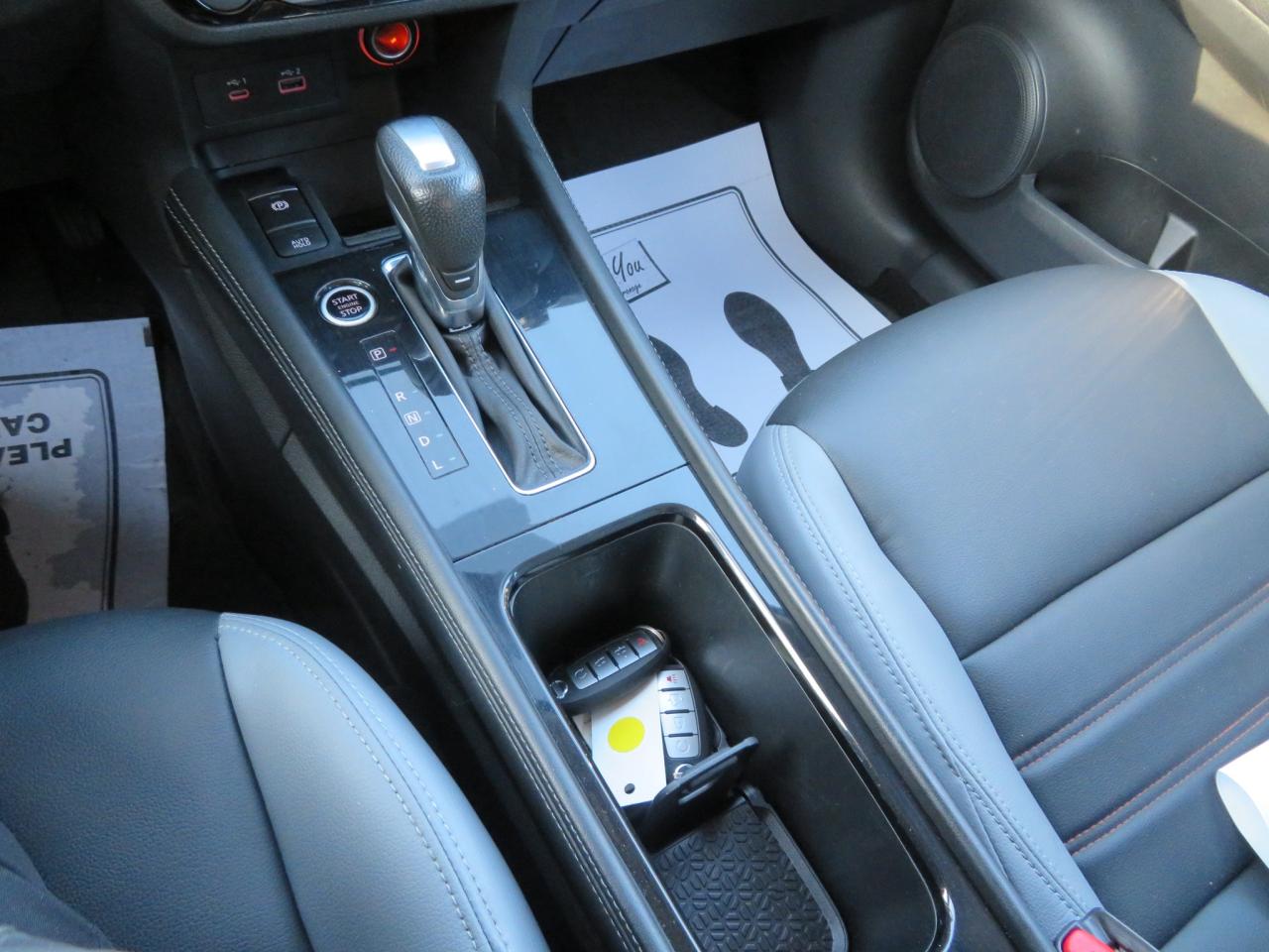 2021 Nissan Kicks SR FWD Photo