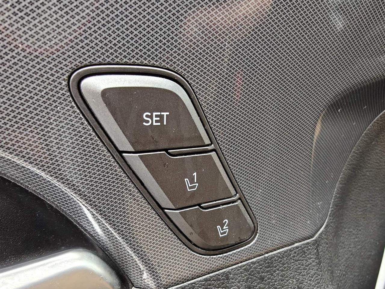 2022 Hyundai Santa Fe Ultimate Calligraphy 4dr All-Wheel Drive Photo