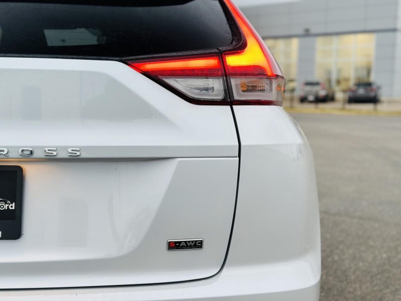 2022 Mitsubishi Eclipse Cross ES Photo