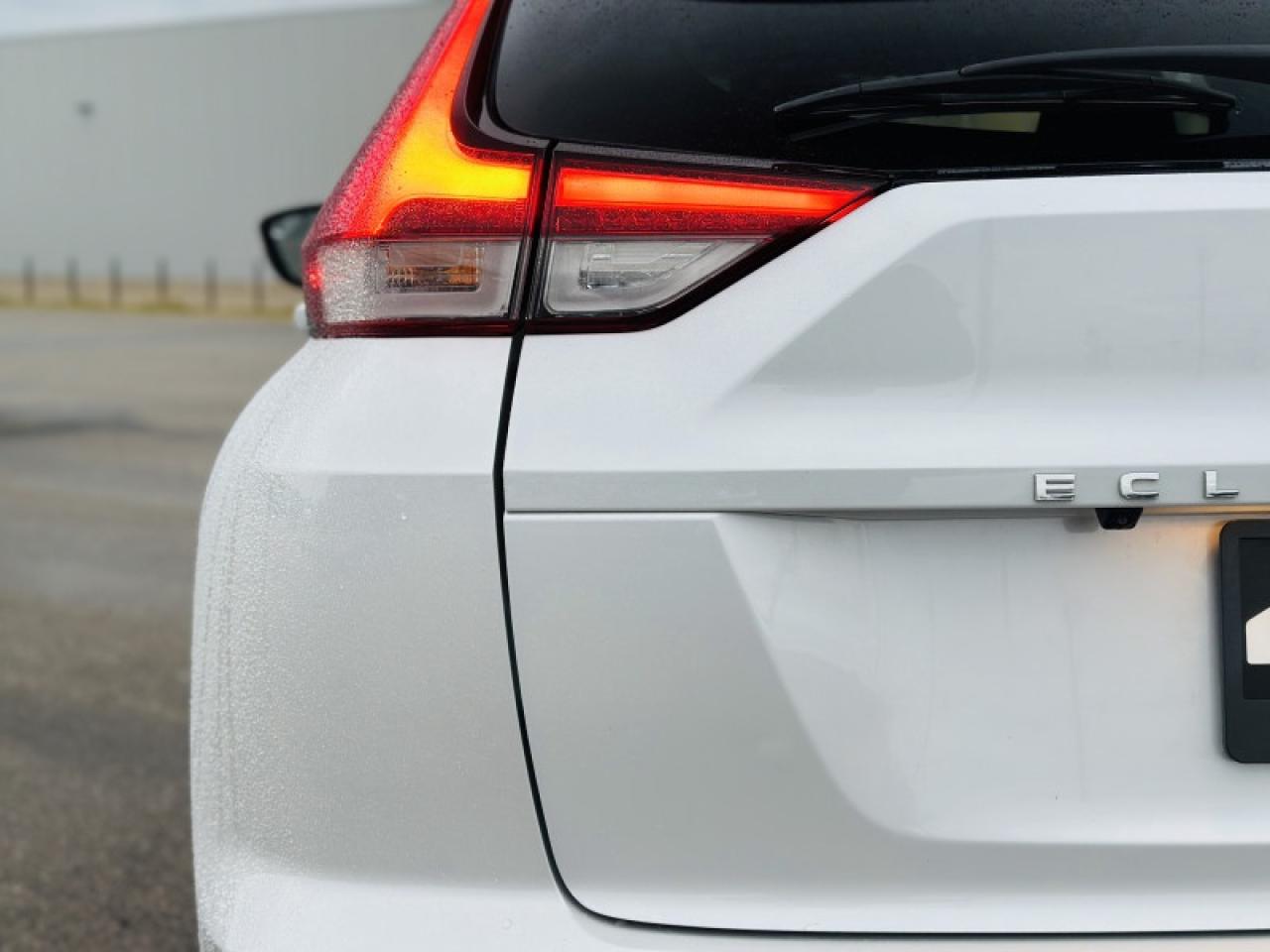 2022 Mitsubishi Eclipse Cross ES Photo