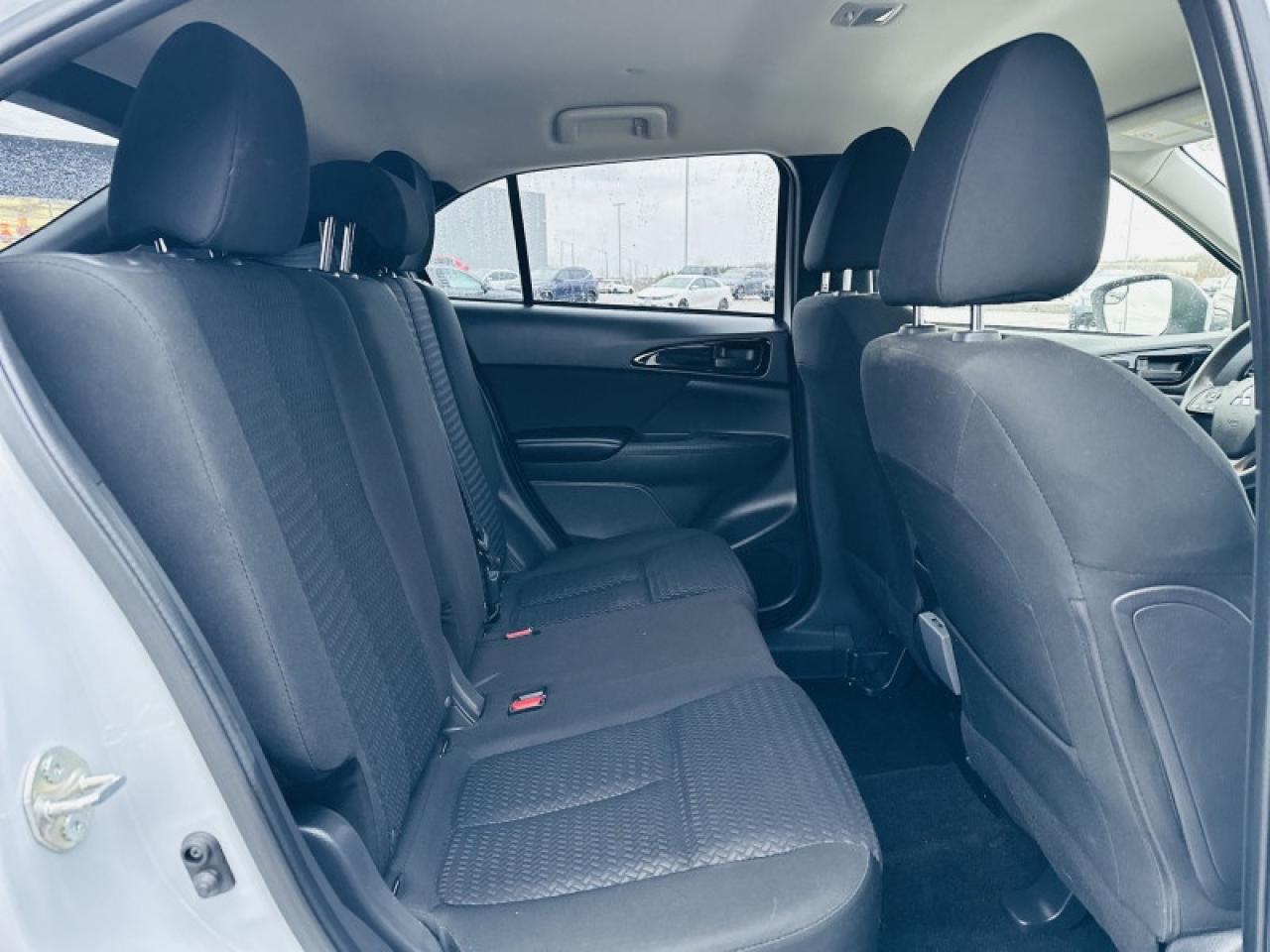 2022 Mitsubishi Eclipse Cross ES Photo