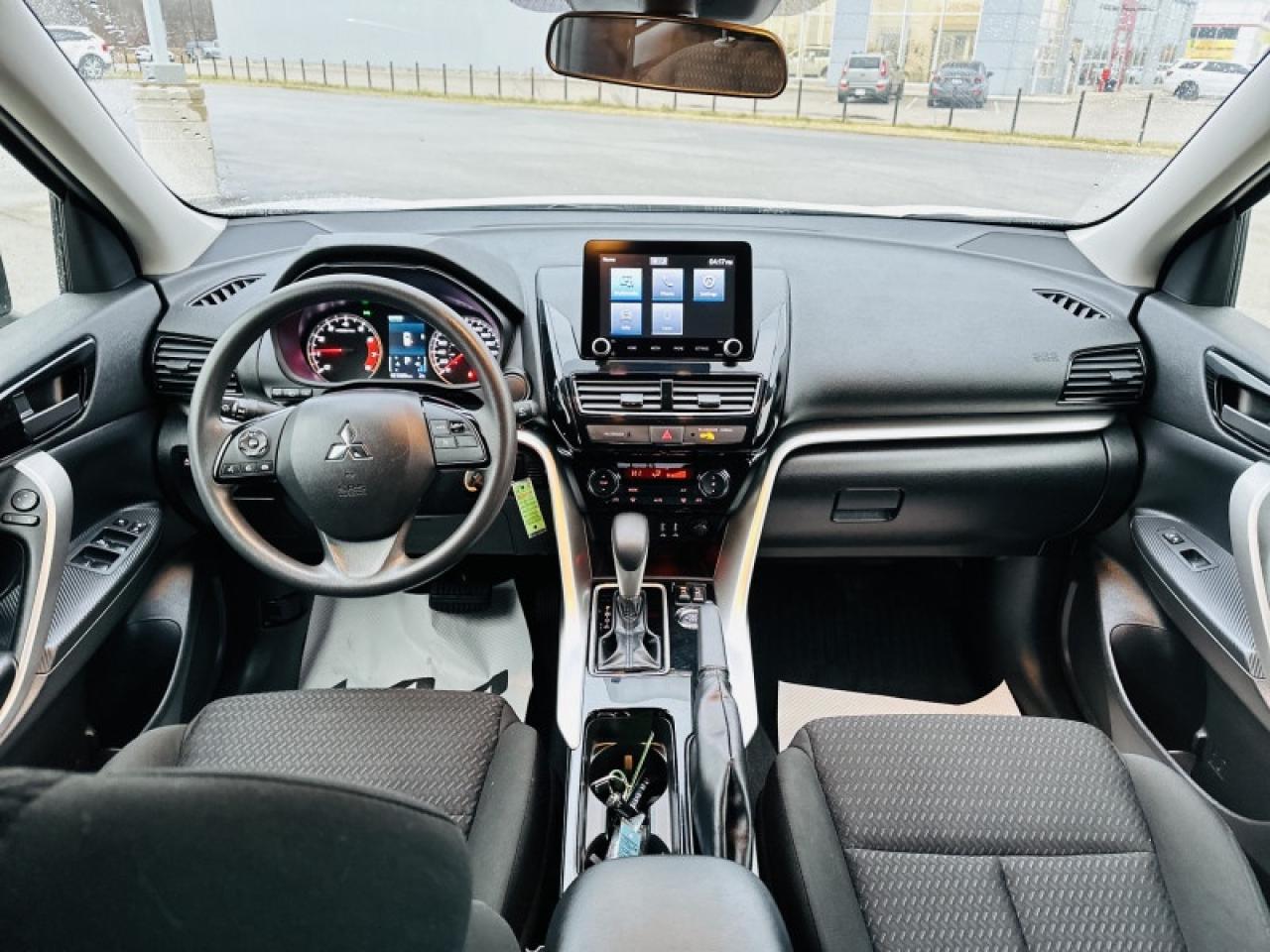 2022 Mitsubishi Eclipse Cross ES Photo