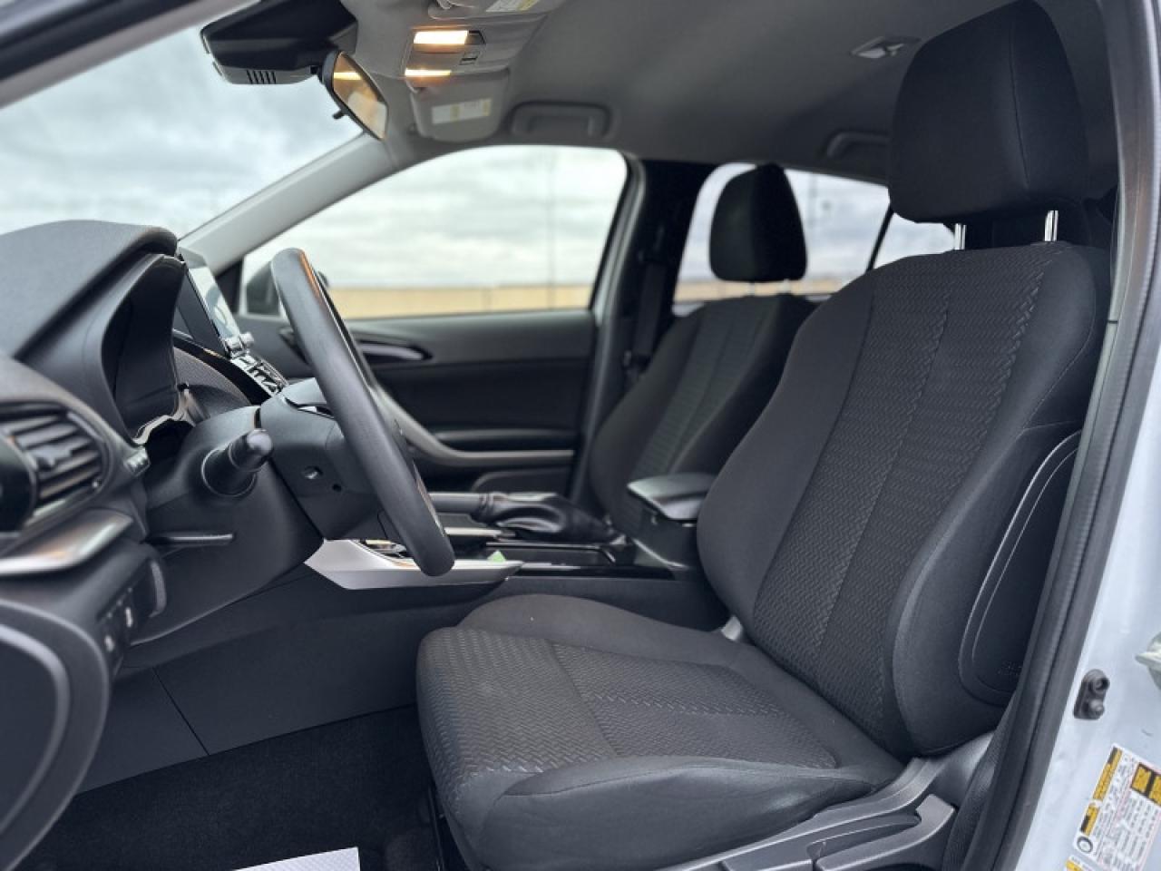 2022 Mitsubishi Eclipse Cross ES Photo