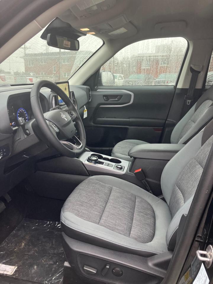 2024 Ford Bronco Sport Big Bend 4dr 4x4 Photo4