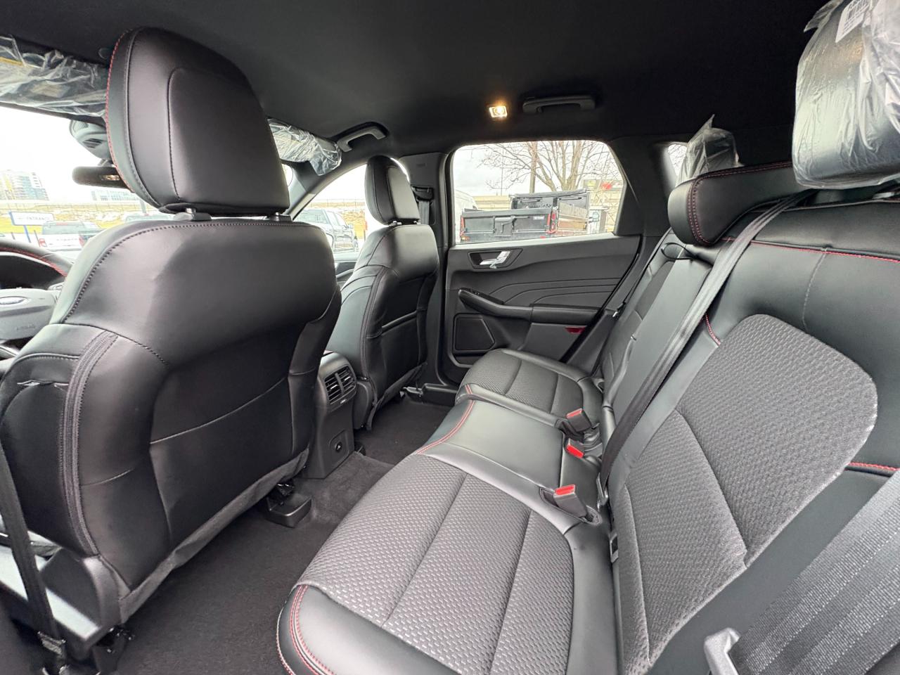 2025 Ford Escape ST-Line 4dr Front-Wheel Drive Photo