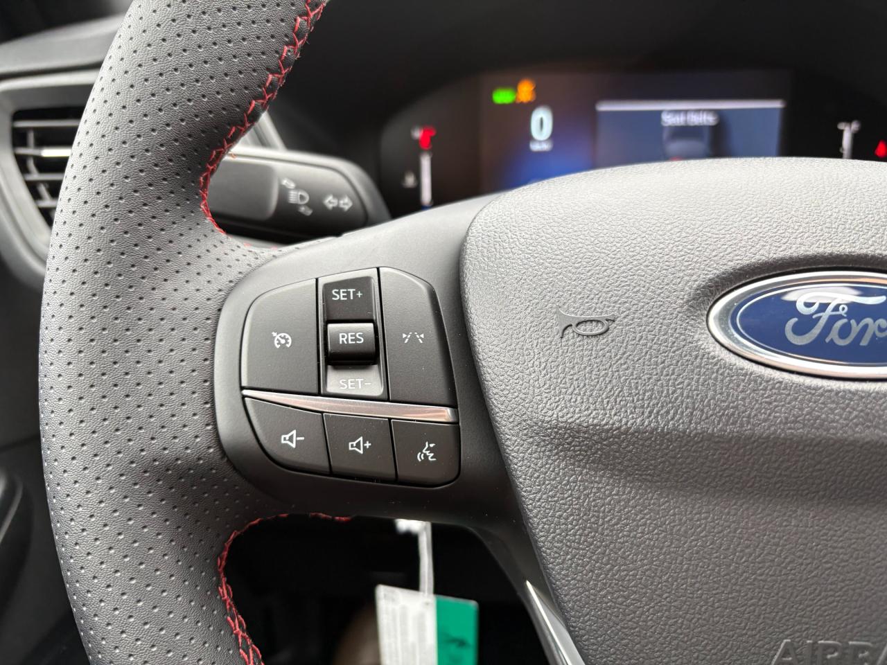 2025 Ford Escape ST-Line 4dr Front-Wheel Drive Photo