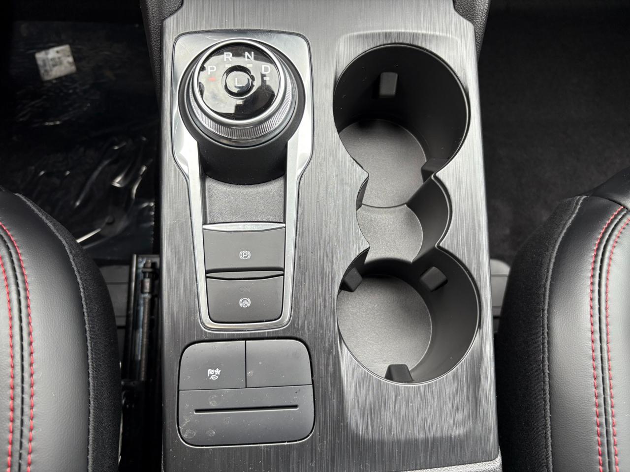 2025 Ford Escape ST-Line 4dr Front-Wheel Drive Photo