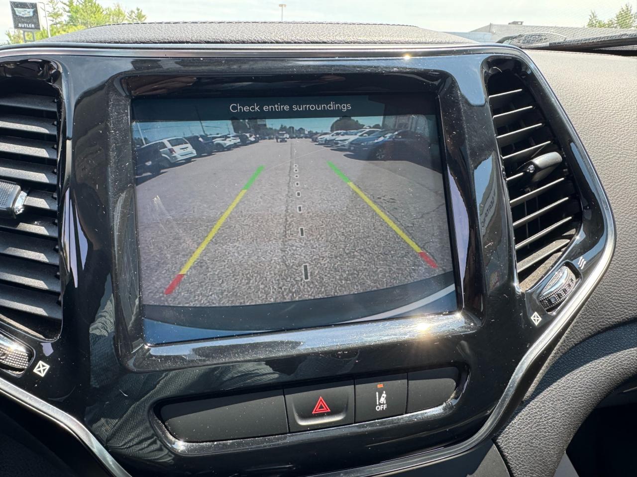 2022 Jeep Cherokee Limited 4dr 4x4 Photo