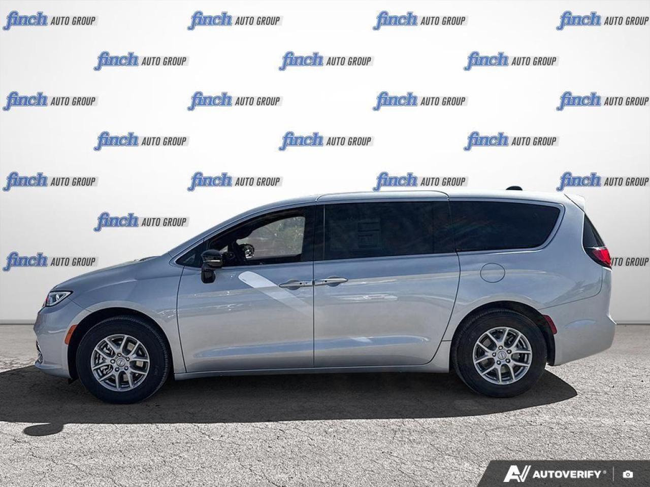 2026 Chrysler Pacifica Select Front-Wheel Drive Passenger Van Photo
