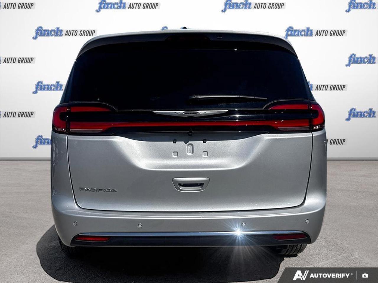 2026 Chrysler Pacifica Select Front-Wheel Drive Passenger Van Photo