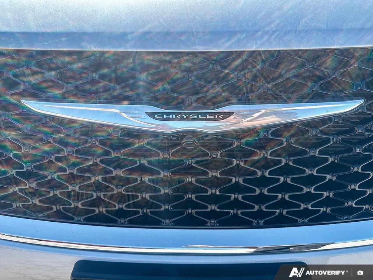 2026 Chrysler Pacifica Select Front-Wheel Drive Passenger Van Photo