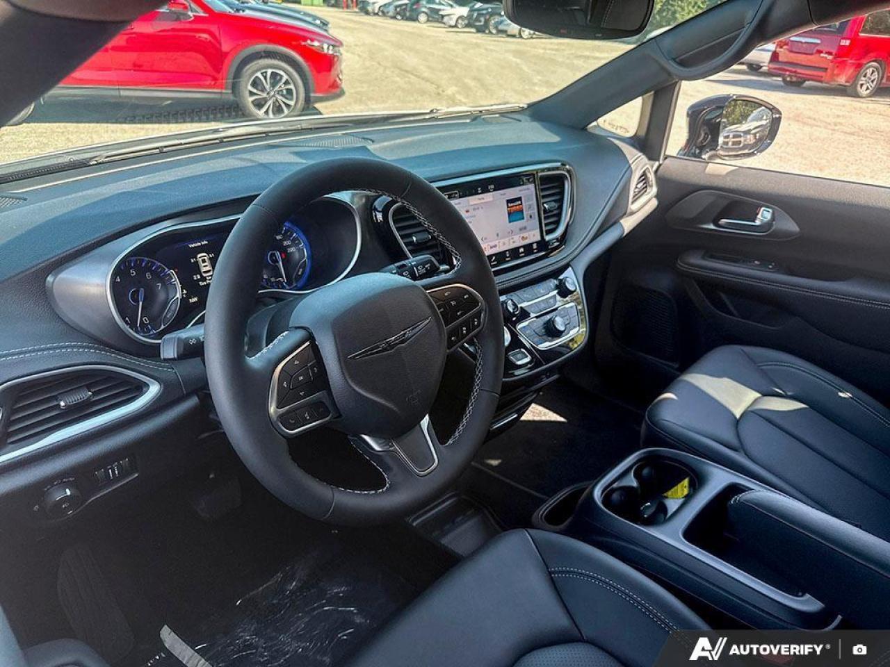 2026 Chrysler Pacifica Select Front-Wheel Drive Passenger Van Photo