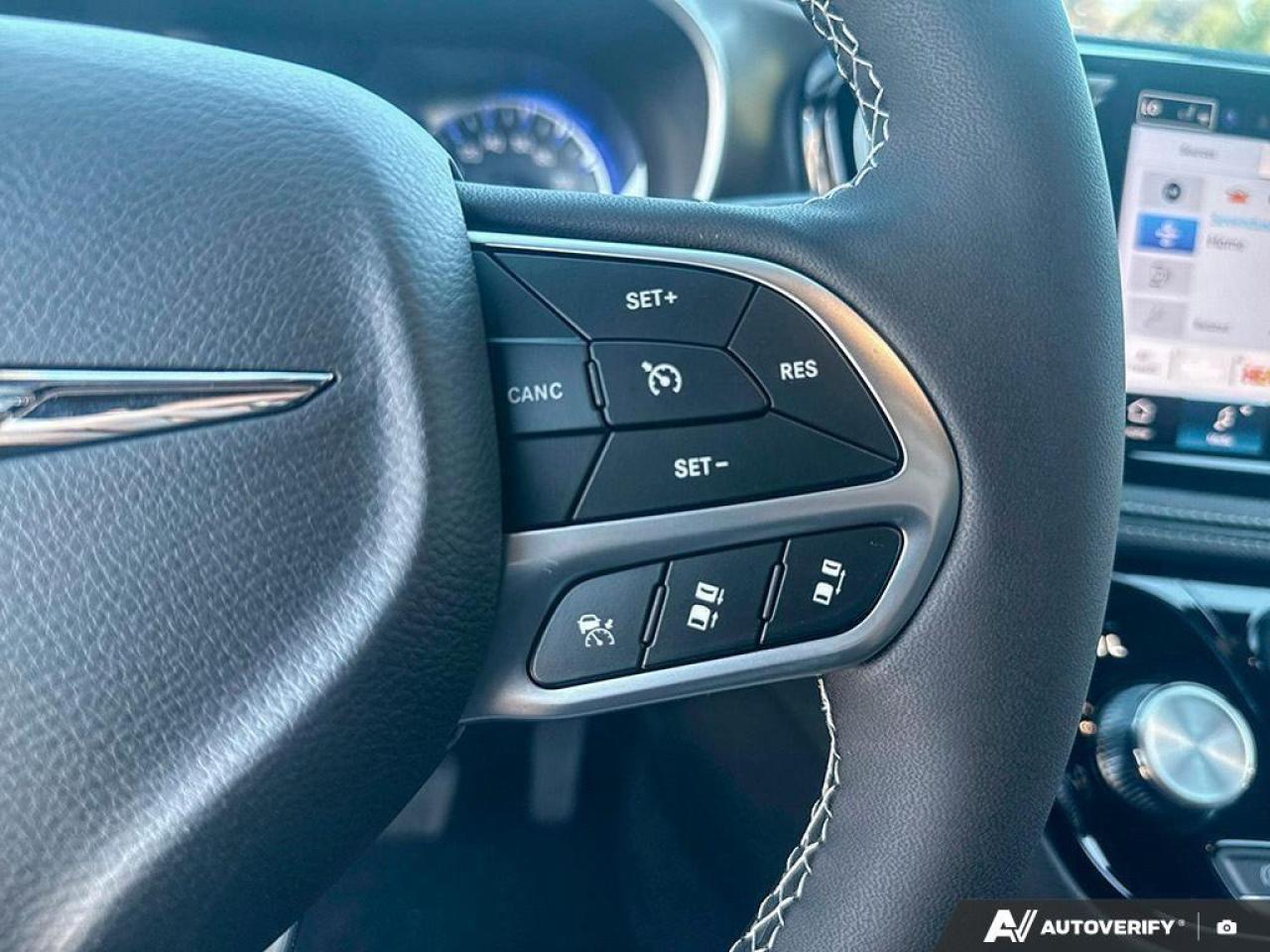 2026 Chrysler Pacifica Select Front-Wheel Drive Passenger Van Photo