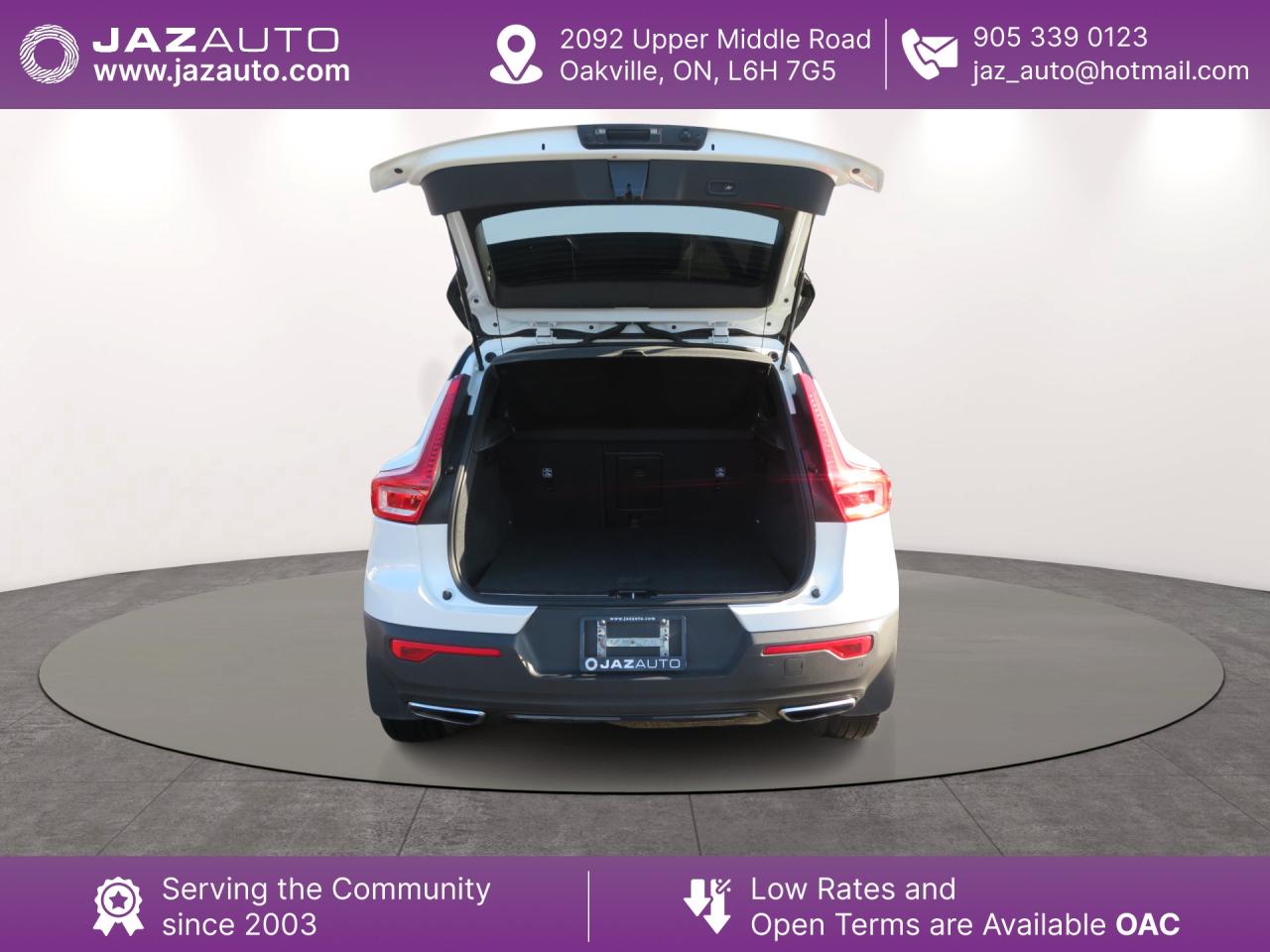 2020 Volvo XC40 T5 AWD R-Design Photo