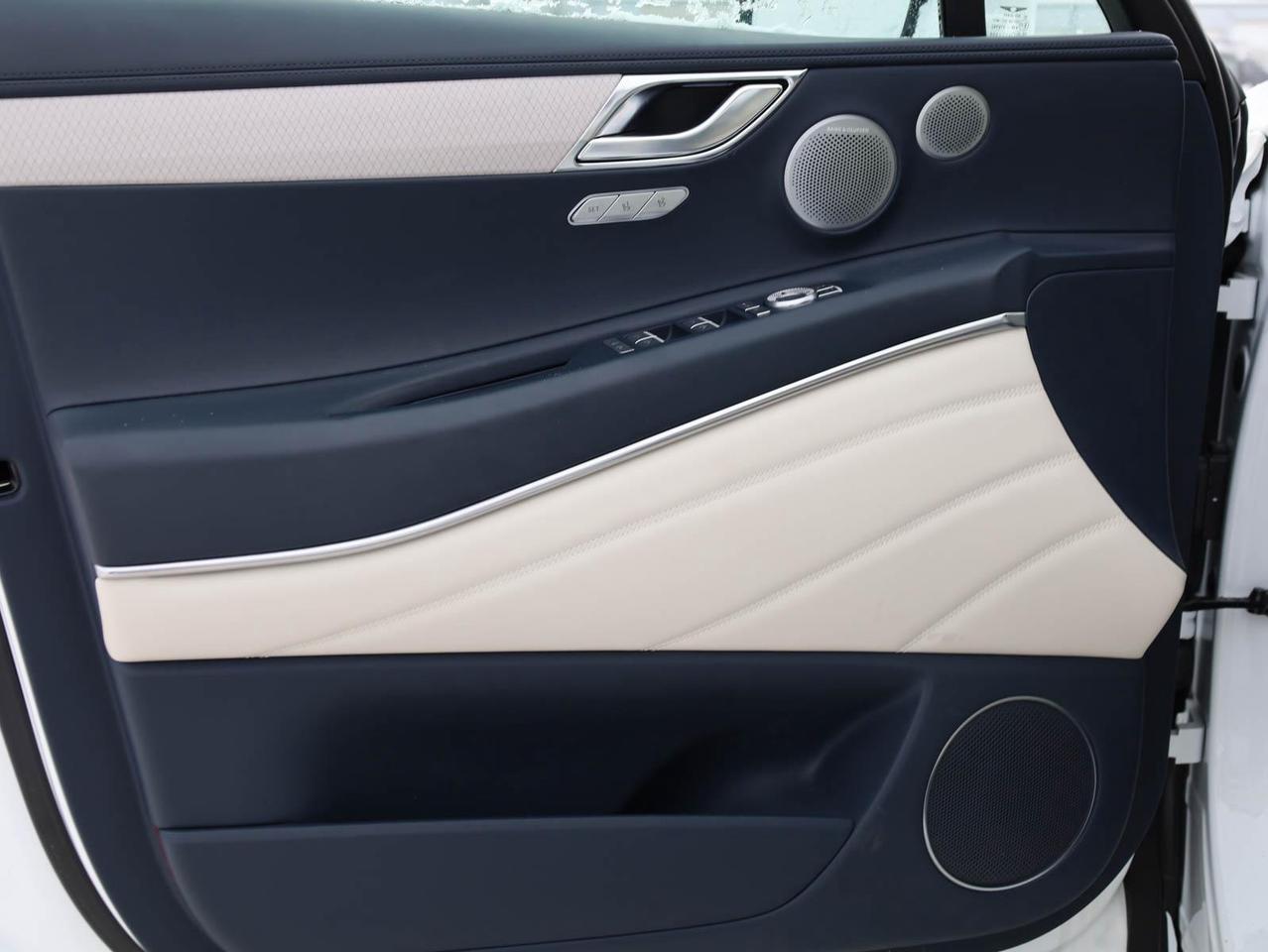 2025 Genesis GV80  Photo