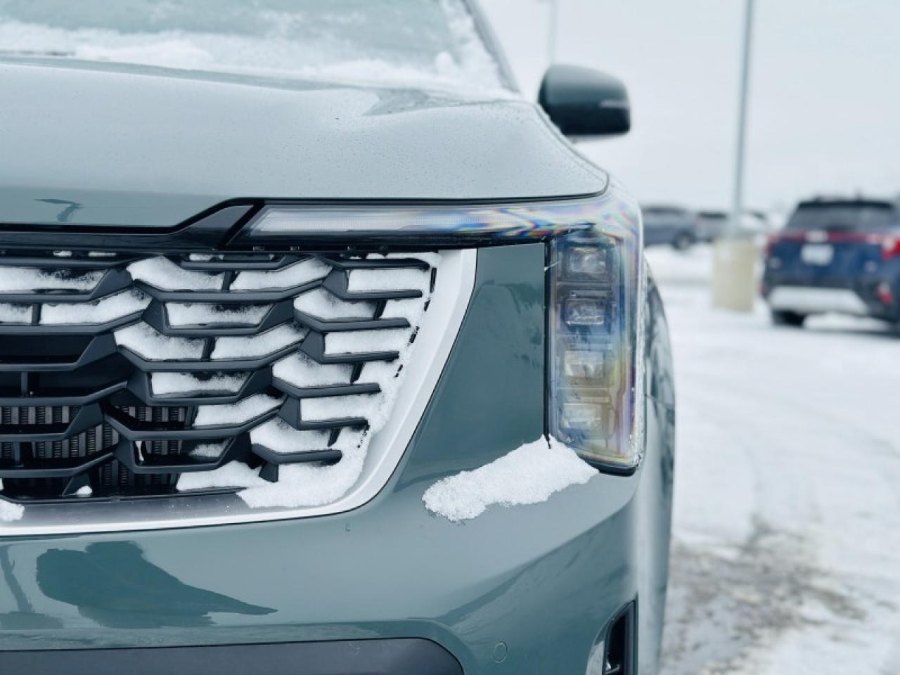 2026 Kia Sorento Plug-In Hybrid EX Photo4