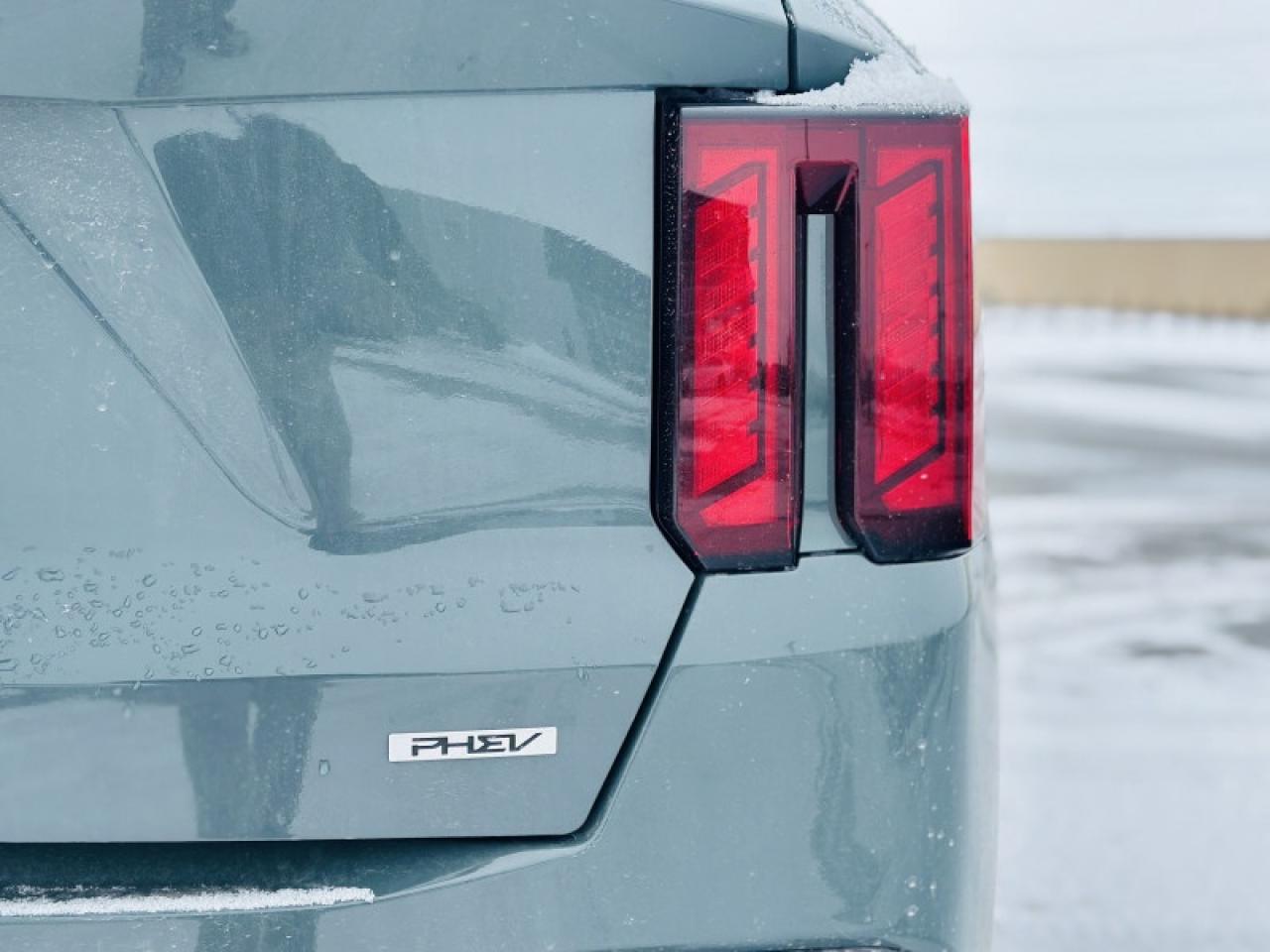 2026 Kia Sorento Plug-In Hybrid EX Photo