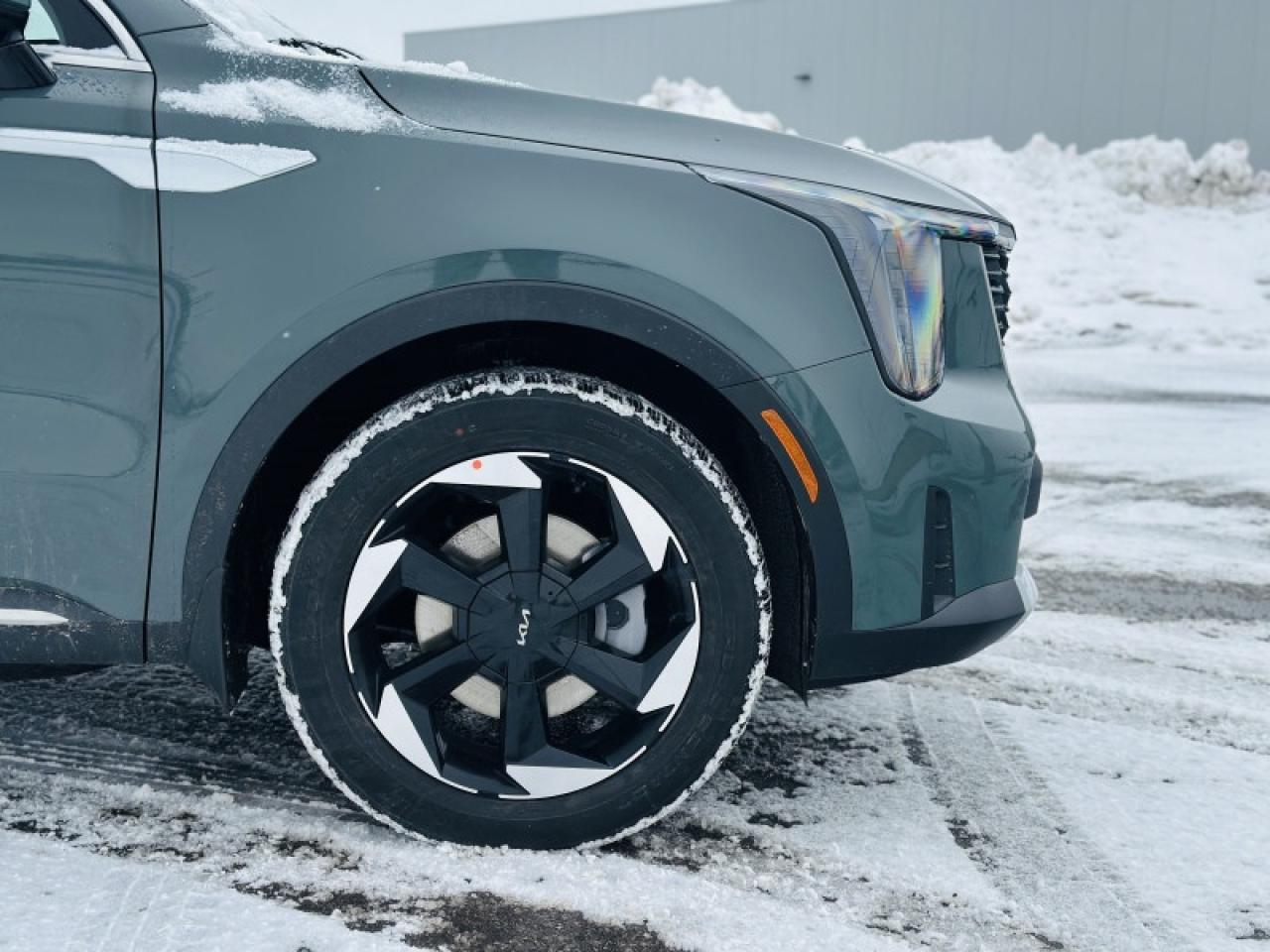 2026 Kia Sorento Plug-In Hybrid EX Photo