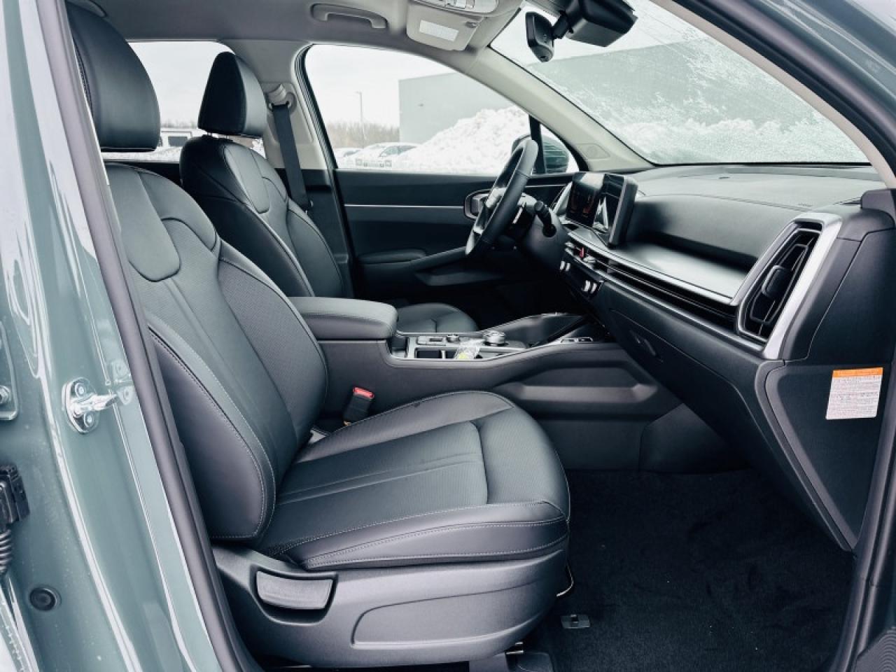 2026 Kia Sorento Plug-In Hybrid EX Photo