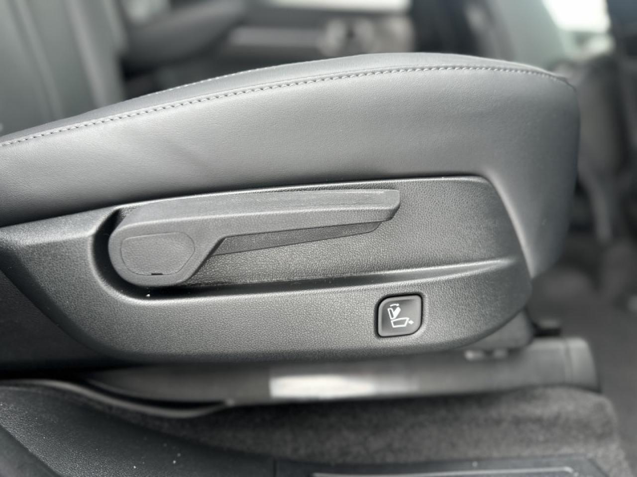 2026 Kia Sorento Plug-In Hybrid EX Photo