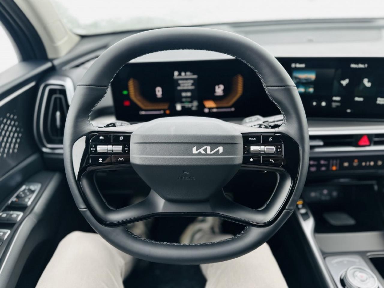 2026 Kia Sorento Plug-In Hybrid EX Photo